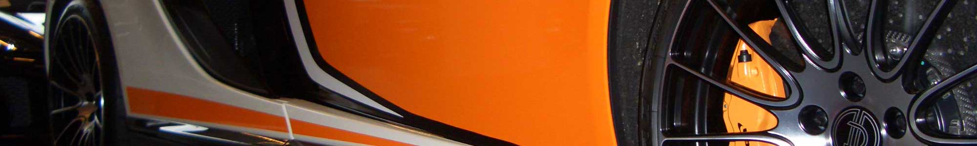 headerbild Design am McLaren 50 S in schwarz und orange